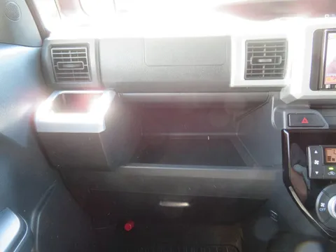 Toyota Pixis Mega