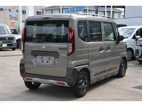 Suzuki Spacia