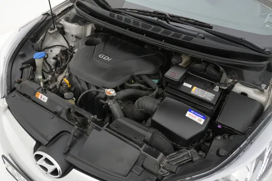 Hyundai Elantra (Avante)