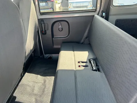 Nissan Clipper Van