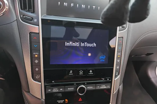 Infiniti Q50L