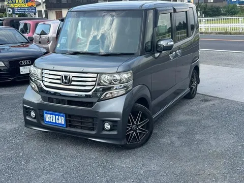 Honda N-BOX Custom