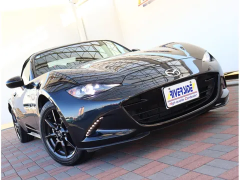 Mazda MX-5 (Roadster)
