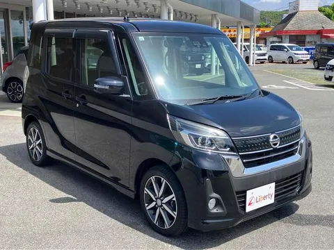 Nissan Dayz Roox