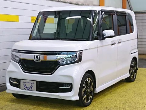 Honda N-BOX Custom