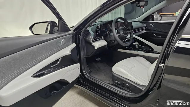 Hyundai Elantra (Avante)