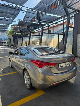 Hyundai Elantra (Avante)