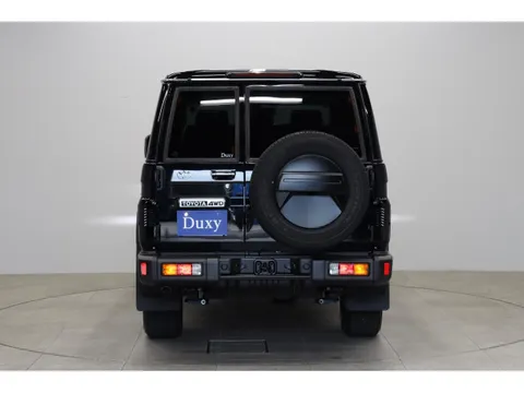 Toyota Land Cruiser 70