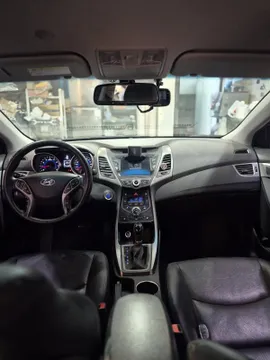 Hyundai Elantra (Avante)