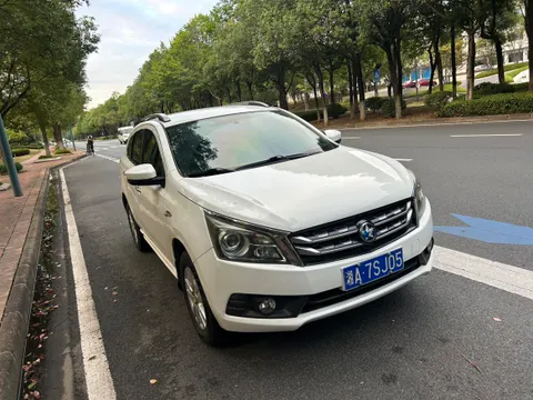 Venucia T70