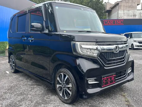 Honda N-BOX Custom