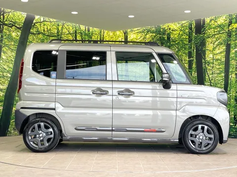 Suzuki Spacia Gear