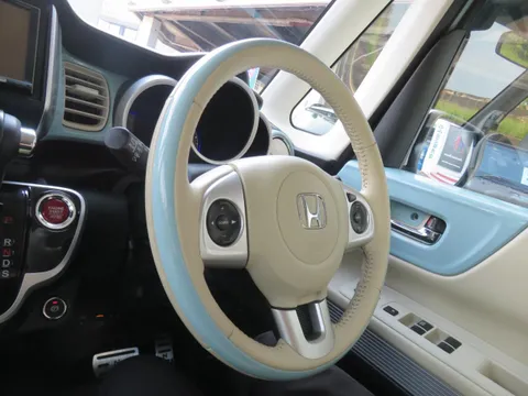 Honda N-BOX Slash