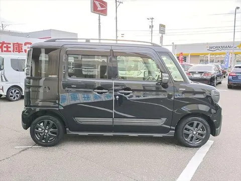 Suzuki Spacia Gear