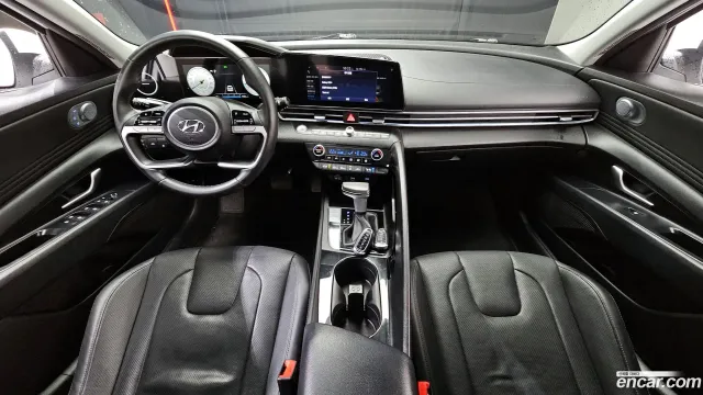 Hyundai Elantra (Avante)