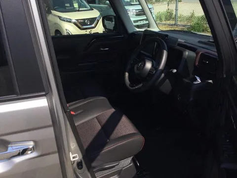 Suzuki Spacia Custom