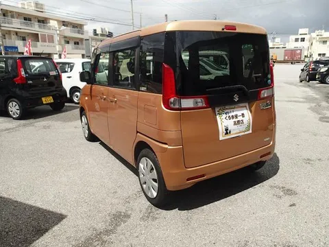 Suzuki Spacia