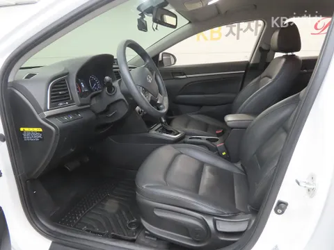 Hyundai Elantra (Avante)