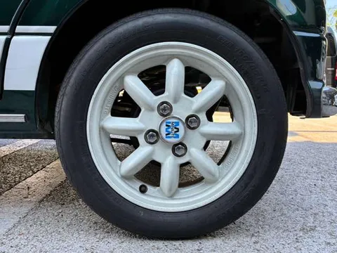 Daihatsu Mira Gino