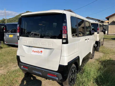 Mitsubishi Delica Mini