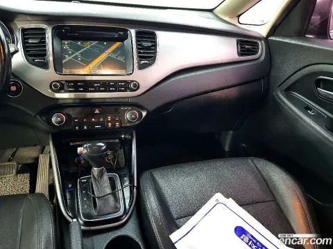 Kia Carens