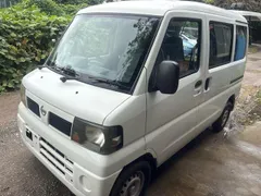 Nissan Clipper Van