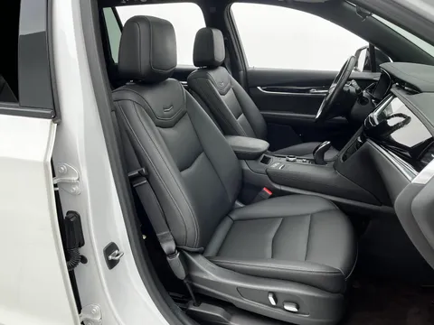 Cadillac XT6