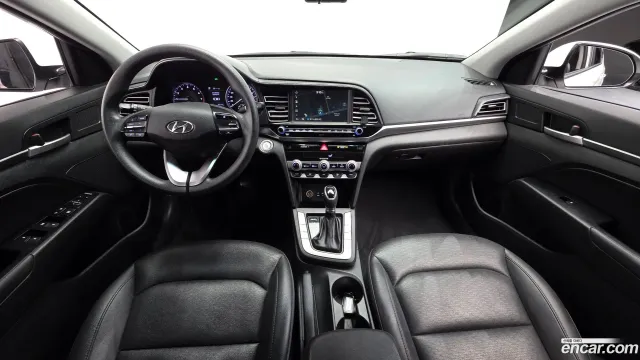 Hyundai Elantra (Avante)