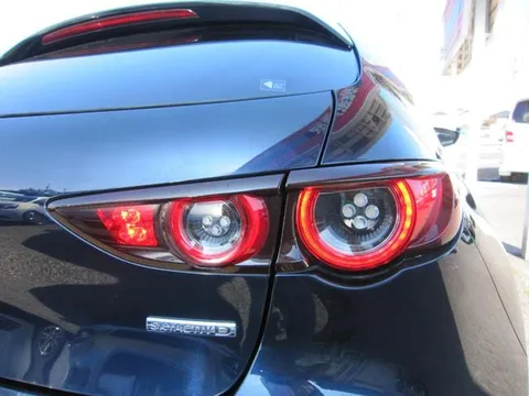 Mazda MAZDA3 Fastback