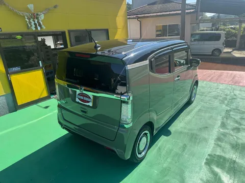 Honda N-BOX Slash