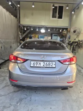 Hyundai Elantra (Avante)