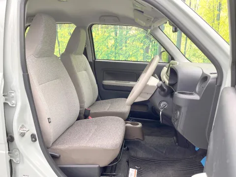 Daihatsu Mira Tocot