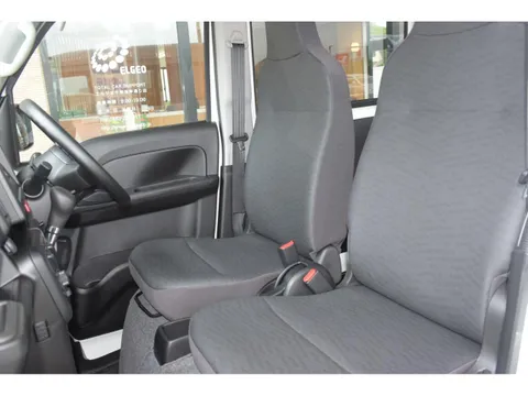 Mitsubishi Minicab Van