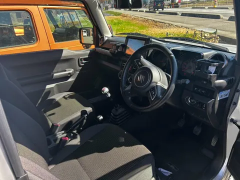 Suzuki Jimny Sierra