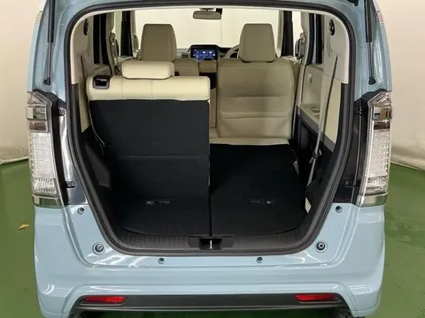 Honda N-BOX Slash