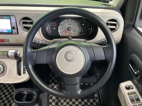 Daihatsu Mira Cocoa