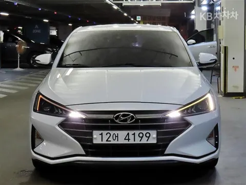 Hyundai Elantra (Avante)