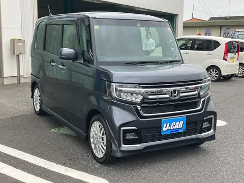 Honda N-BOX Custom
