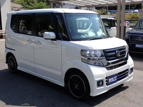 Honda N-BOX Custom