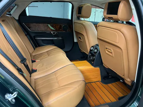 Jaguar XJ
