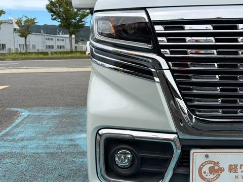 Suzuki Spacia Custom