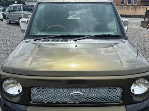 Daihatsu Naked