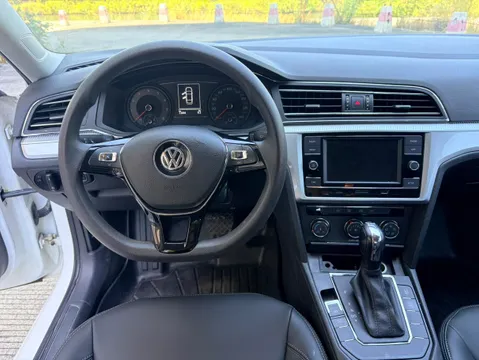 Volkswagen Lamando