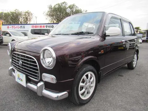 Daihatsu Mira Gino