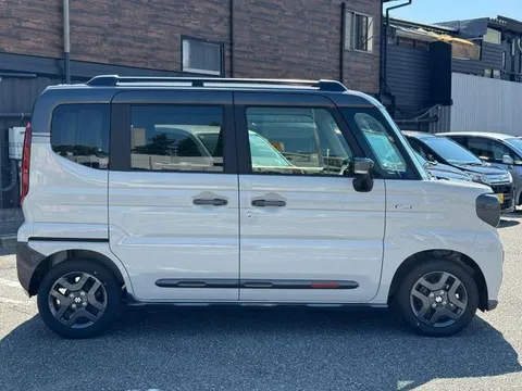Suzuki Spacia Gear