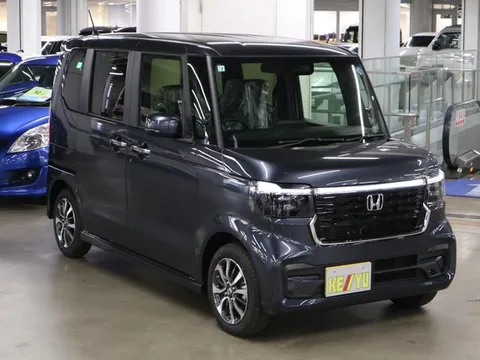 Honda N-BOX Custom