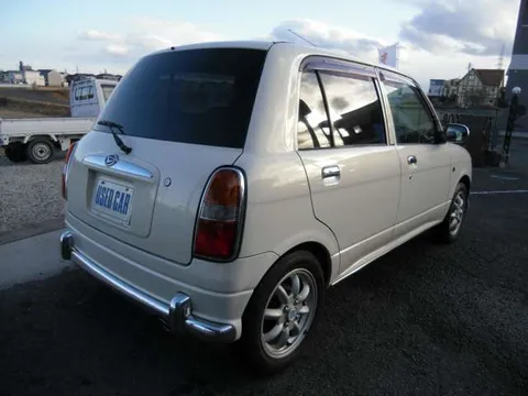 Daihatsu Mira Gino