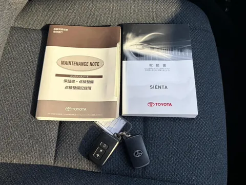 Toyota Sienta