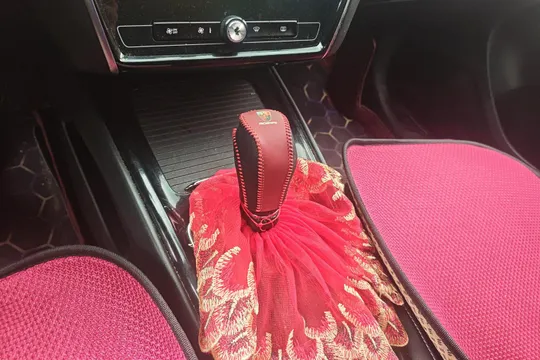 Roewe i5