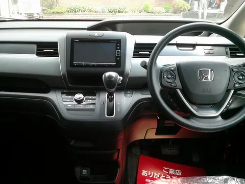 Honda Freed Plus